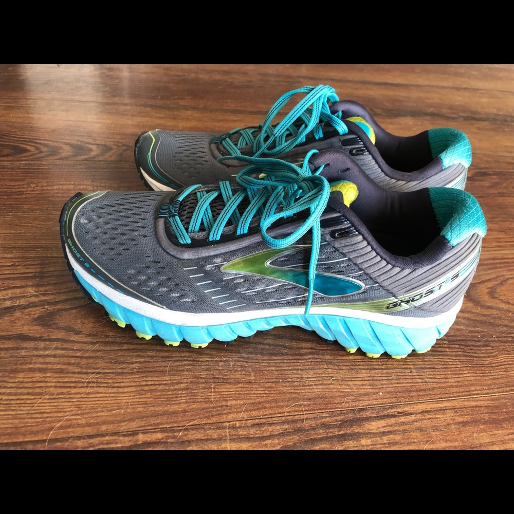 Brooks Ghost 9 women’s running shoe size 8